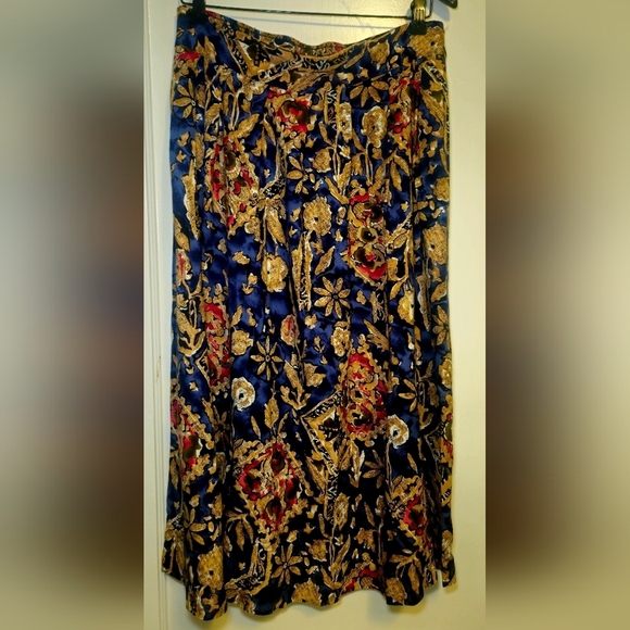 Worthington Dresses & Skirts - Vintage Elegant Floral Patterned Skirt